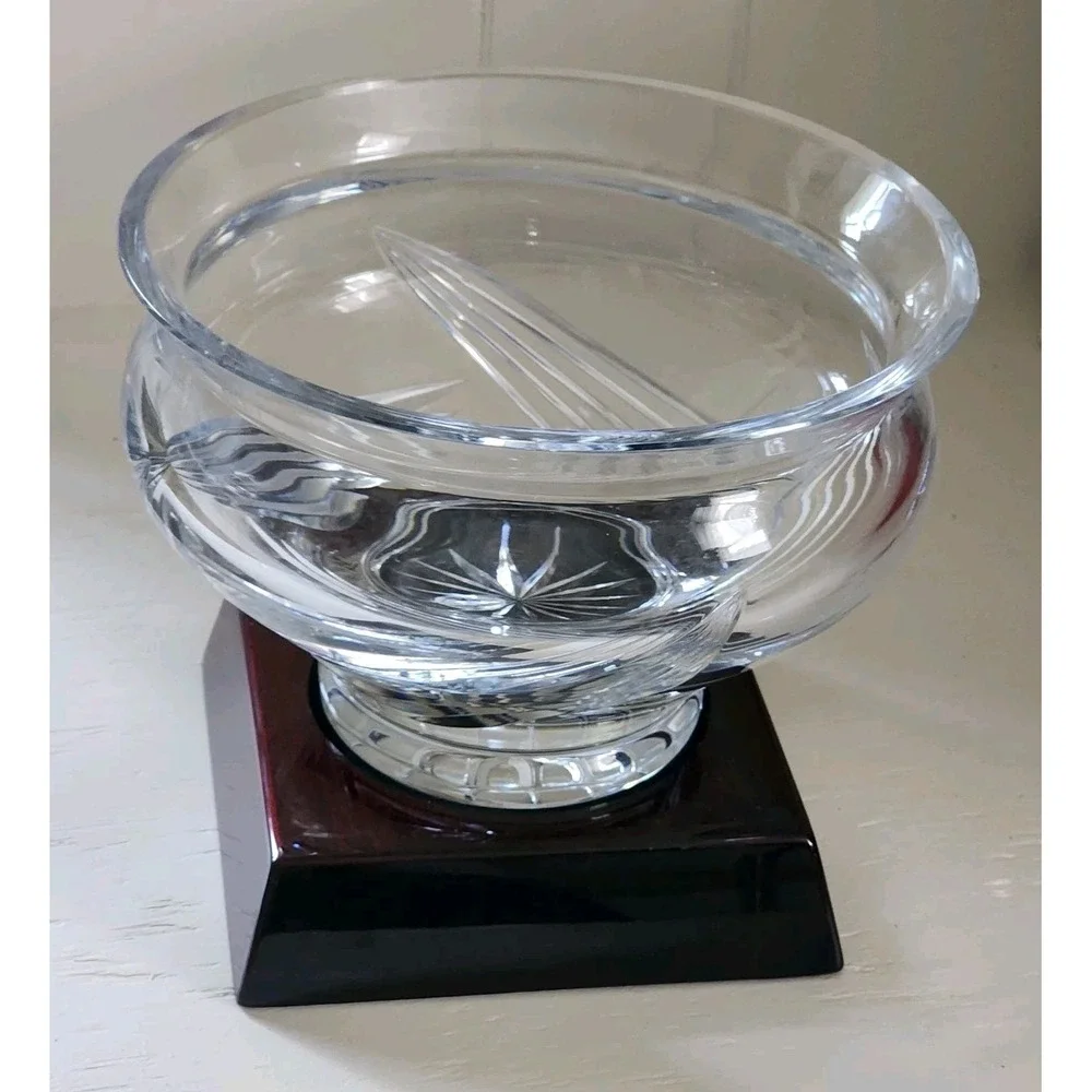 Montruex 24% Lead Crystal Footed Bowl with Stand 5.5